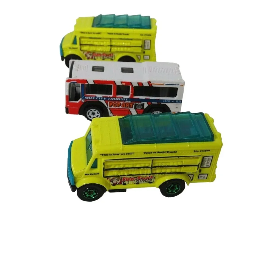 Mixed Lot of 13 Matchbox Vehicles Cars Bus Food Truck Equipment Taxi FLAWS
